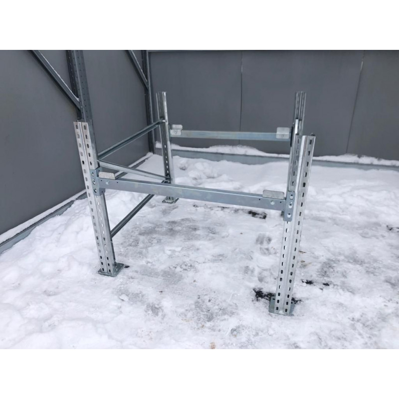 Dreifaches Untergestell für drei 1000 Liter IBC-Tanks