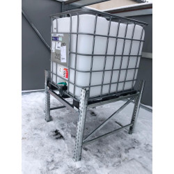 Dreifaches Untergestell für drei 1000 Liter IBC-Tanks